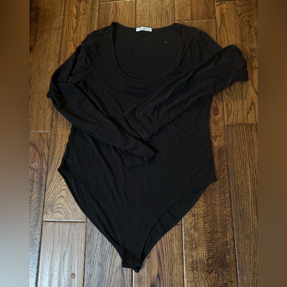 Mangopop Black Solid Scoop Neck Long Sleeve Bodysuit